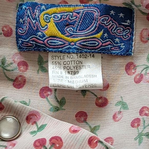 Vintage Moon Dance sleeveless cherries red white smocked house shirt size m - Picture 4 of 5